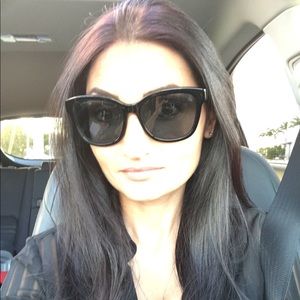 Meet your Posher, Dana